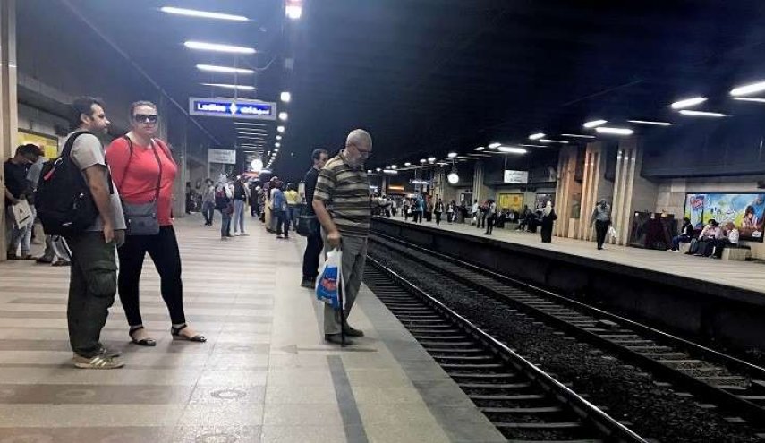 وزير النقل المصري يعلق على حالات الانتحار في المترو