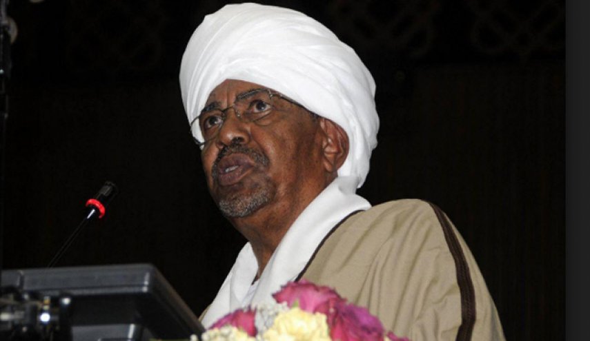 نخست وزیر سودان برکنار شد

