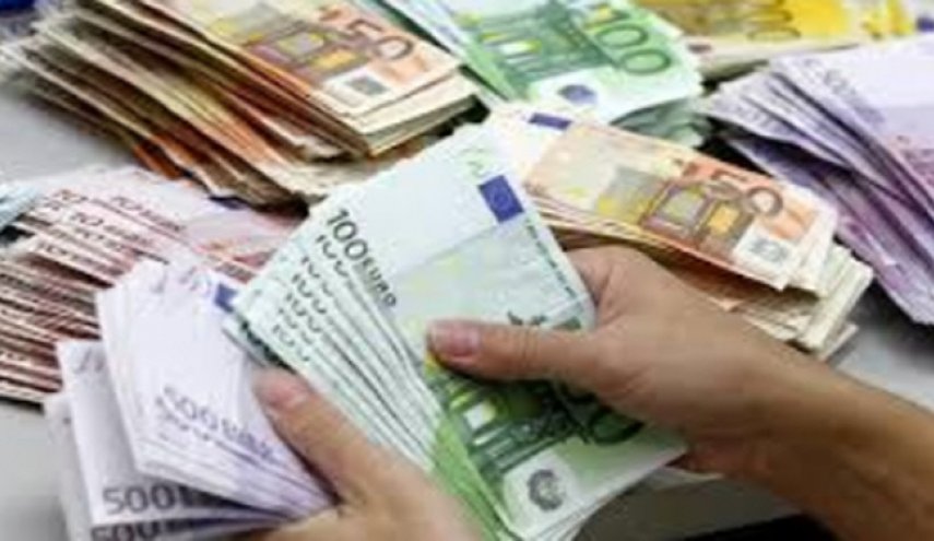 عراق سقف خروج ارز به ایران را افزایش داد

