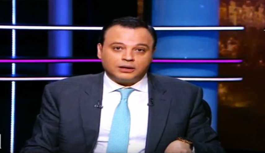 بالتفاصيل ..هروب إعلامي مصري شهير للإمارات 