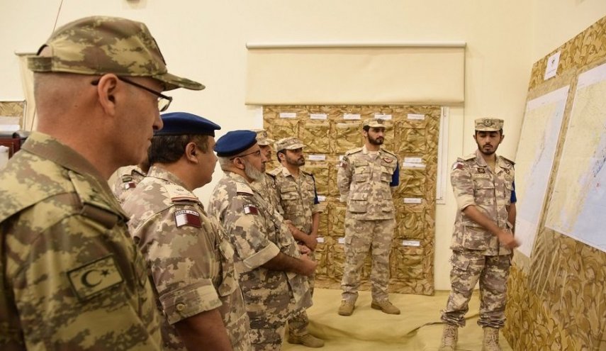 اجتماع عسكري يضم قادة من مصر وقطر 