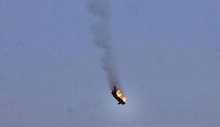 بالصور.. البنتاغون يفخر باسقاطه طائرة سورية ويقلد الذي أسقطها وساما