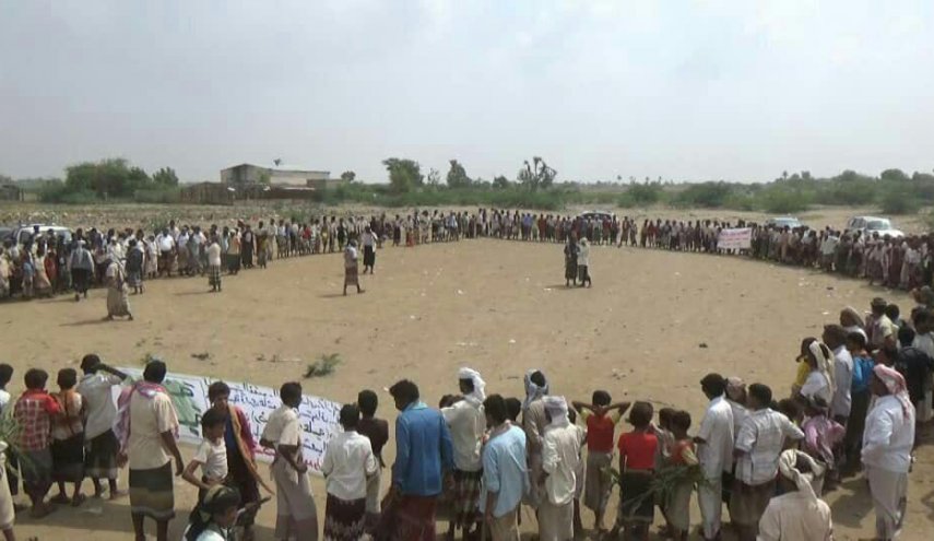 وقفة قبلية في بيت الفقيه بالحديدة تنديدا بجرائم العدوان
