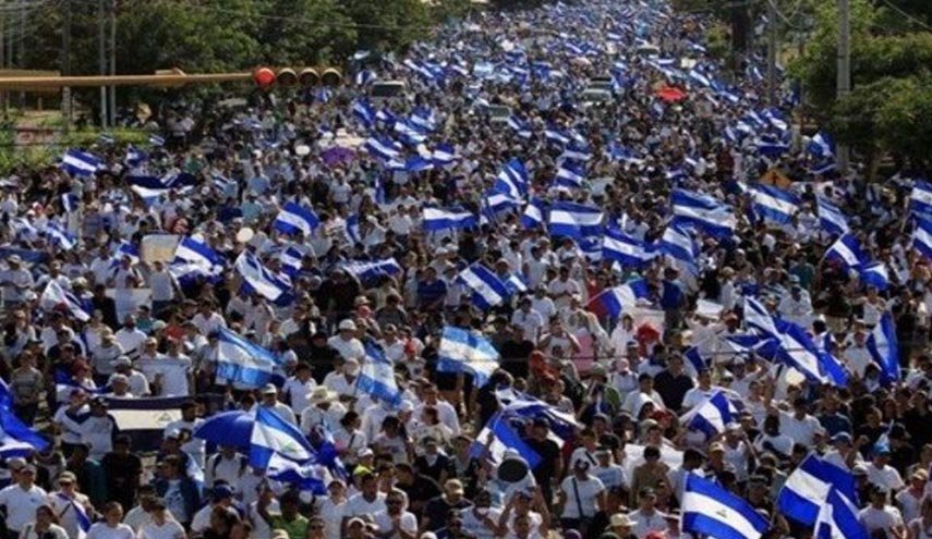 مظاهرة حاشدة في عاصمة نيكاراغوا تطالب برحيل الرئيس