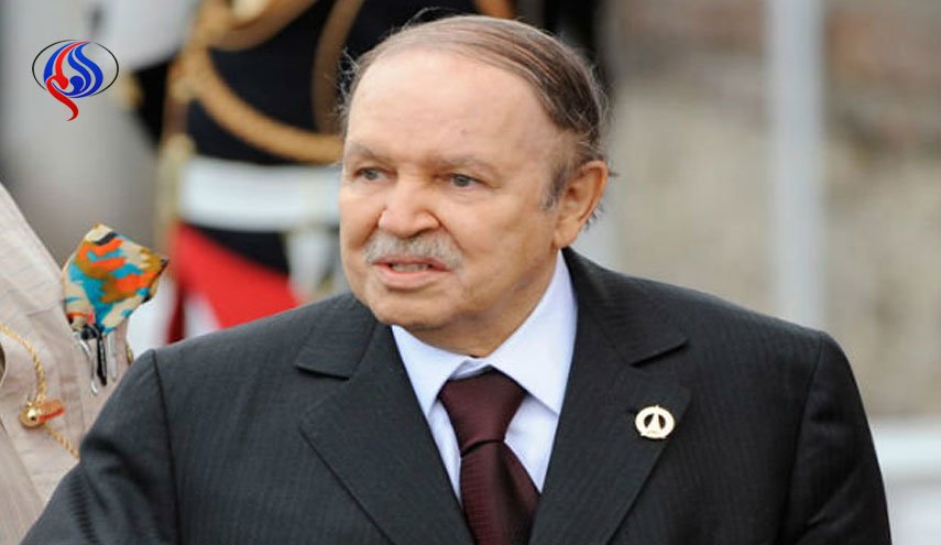 رئیس جمهور الجزایر فرماندهان نیروی هوایی و زمینی را برکنار کرد