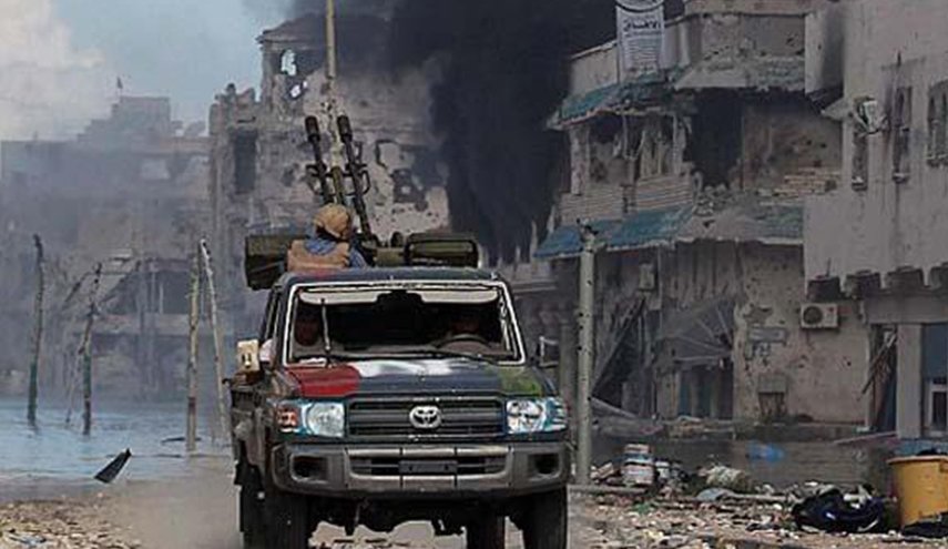 اشتباكات جنوب العاصمة الليبية وأنباء عن هجوم للواء السابع
