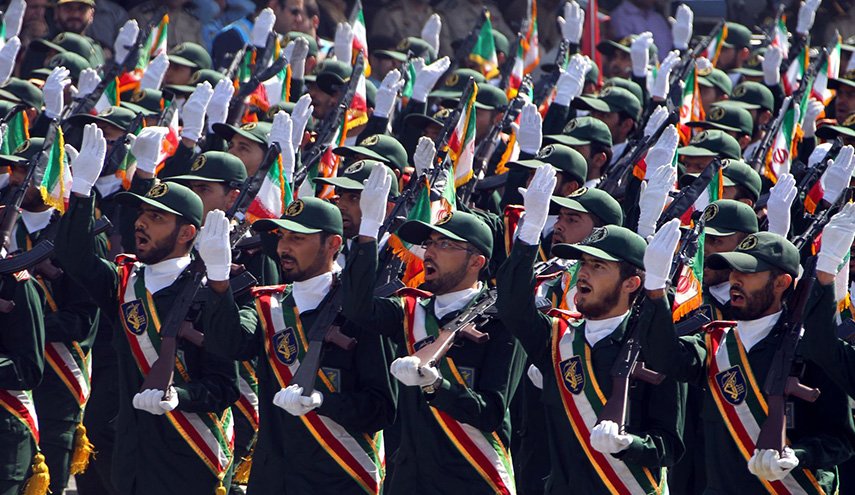  استعراض عسكري للقوات المسلحة الايرانية جنوب البلاد