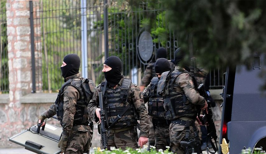 تركيا تعتقل 11 شخصا للاشتباه بصلتهم بتنظيم داعش