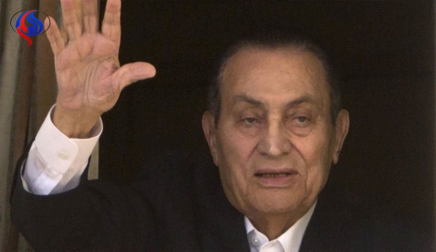 مبارك يعلق على سجن ولديه بعد وفاته!