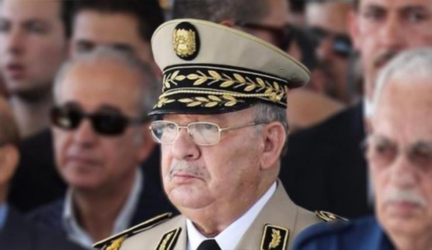 تعيين جنرالات القوات البرية و الجوية الجدد في الجزائر