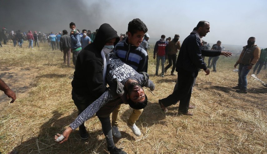 بالصور.. استشهاد فلسطيني في غزة برصاص الإحتلال
