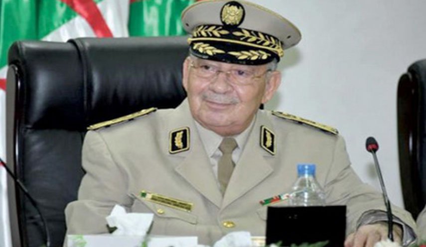 رئيس الأركان الجزائري يشهد تعيين قائد جديد للناحية العسكرية الثالثة