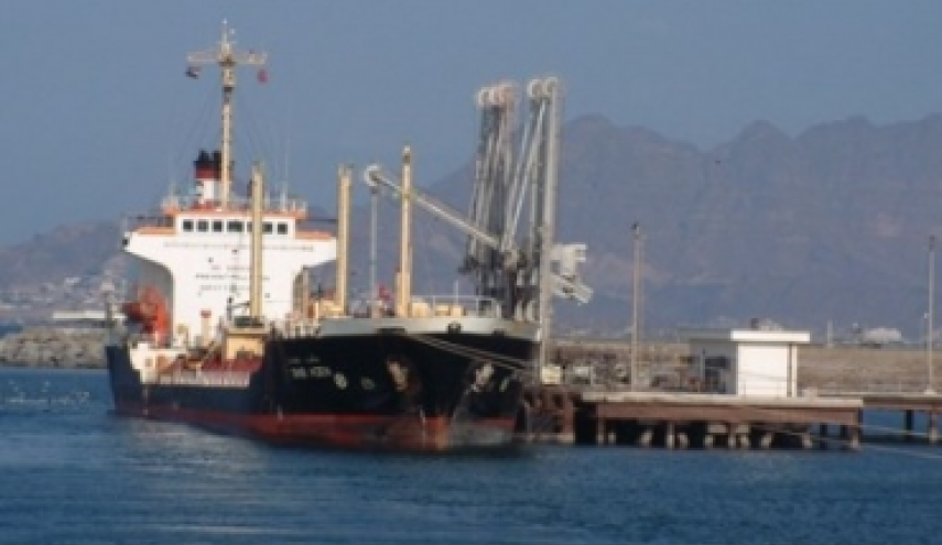 لماذا لا تصل السفن الى وجهتها في اليمن؟