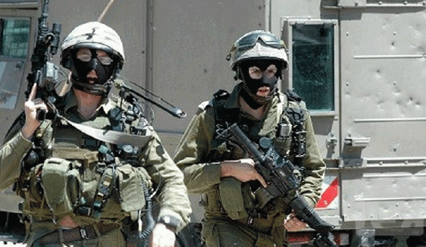الاحتلال يعتقل 15 مواطنا من الضفة والقدس