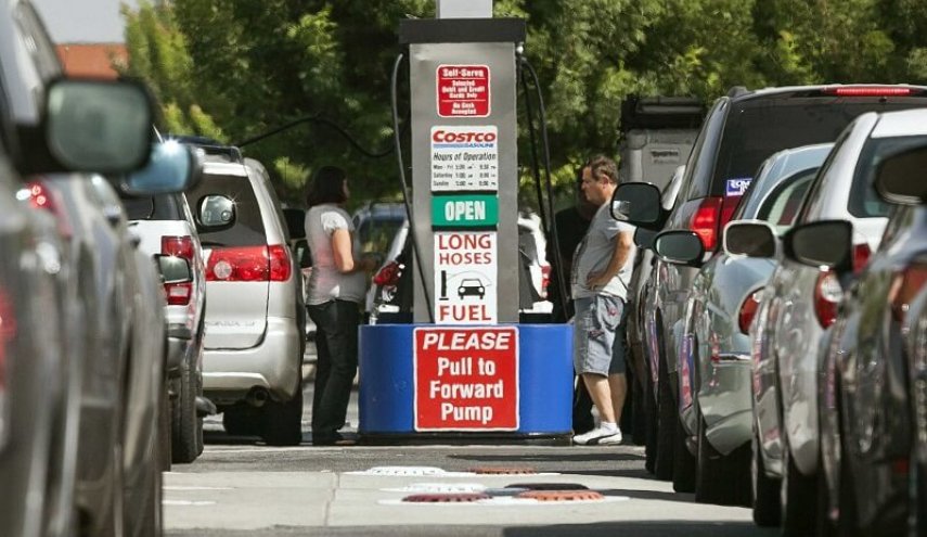 گرانی 60 درصدی بنزین در آمریکا به دلیل تحریم نفتی ایران
