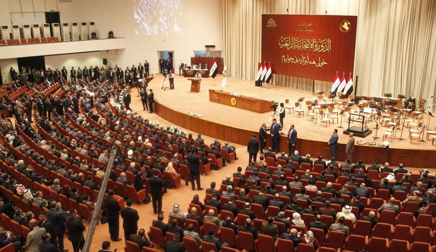نائب عراقي يتوقع تأجيل جلسة البرلمان اليوم