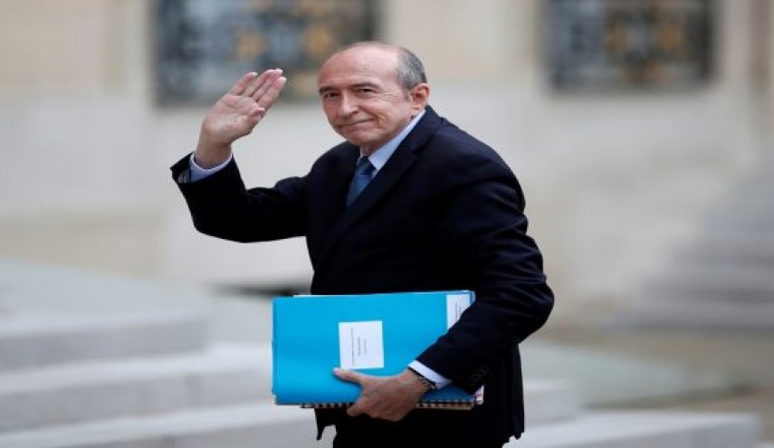 ما سر استقالة وزير الداخلية الفرنسي بإتهامات طهران؟ 