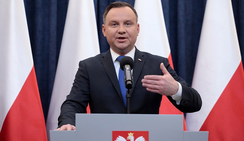الرئيس البولندي يعلن بناء قاعدة أميركية جديدة