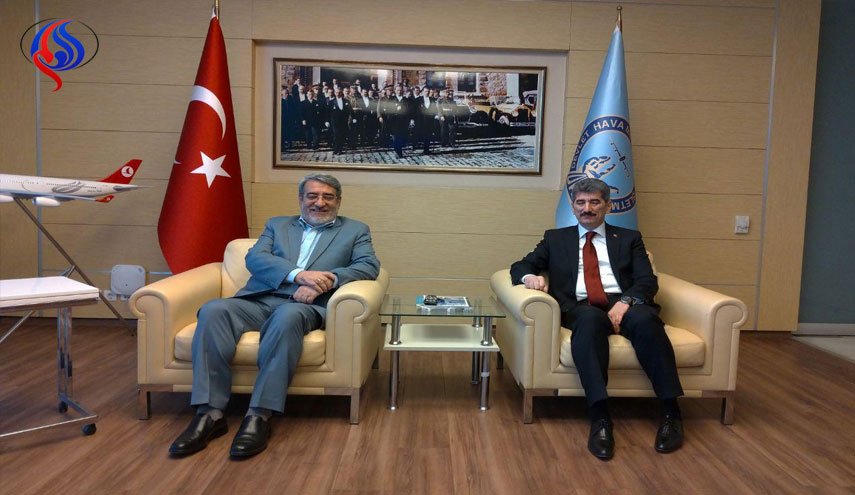 وزیر کشور برای دیدار با مقامات ترکیه وارد آنکارا شد