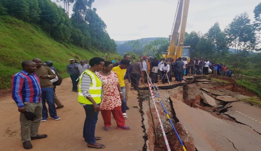  مقتل 31 شخصا على الأقل بانهيار أرضي شرقي أوغندا