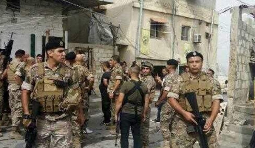لاول مرة.. الجيش اللبناني يتمركز على مدخل مخيم المية ومية 