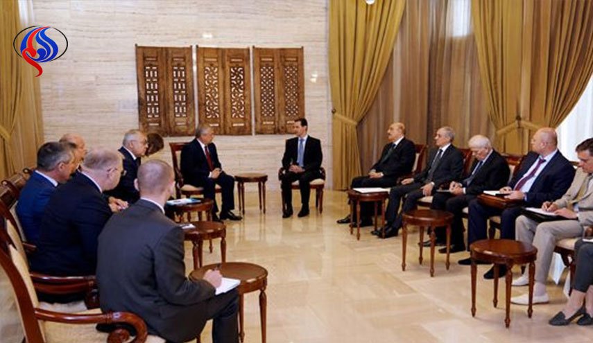 دیدار بشار الاسد با نماینده ویژه روسیه در امور سوریه/ تاکید بر ادامه همکاری برای مبارزه با تروریسم و بازسازی سوریه