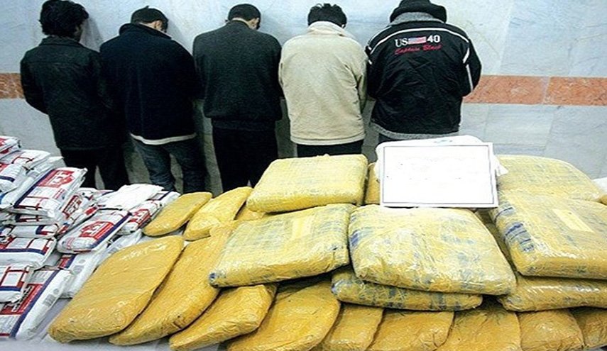 تفكيك عصابة كبيرة وضبط طنين من المخدرات جنوب شرق ايران