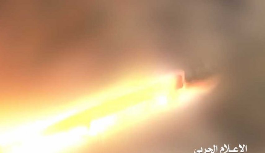 شلیک 2 فروند موشک بالستیک یمن به جنوب عربستان سعودی

