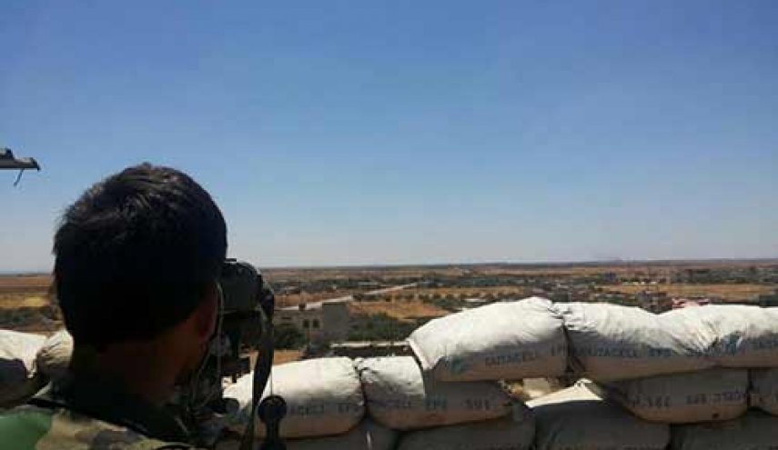 الجيش السوري يرصد مواقع الإرهابيين في إدلب استعدادا لتحريرها