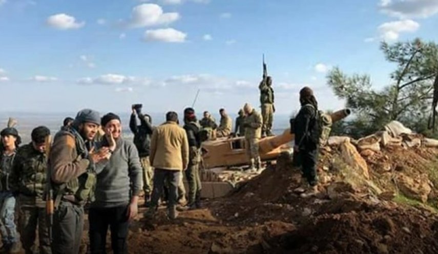 تروریست‌ها بار دیگر سلاح‌های سنگین خود را به منطقه «عاری از سلاح» ادلب بازگرداندند
