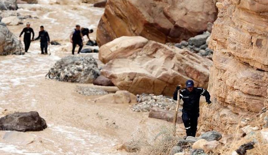 دعوى قضائية بحق وزير التعليم الاردني على خلفية كارثة البحر الميت