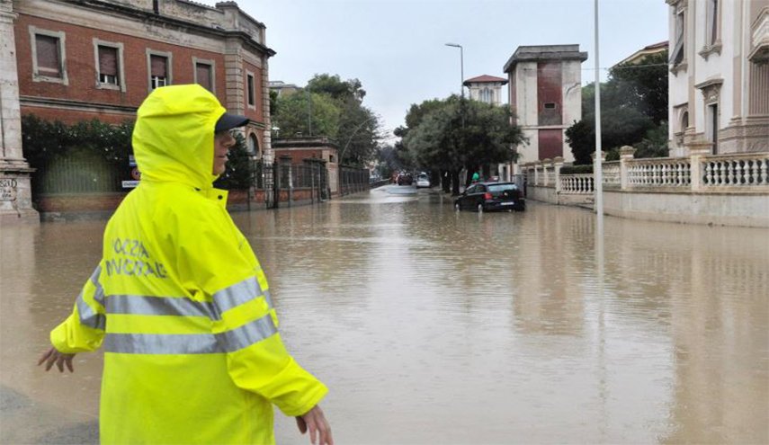 مقتل 20 شخصا خلال أسبوع بسبب موجة الأمطار الغزيرة والرياح العاتية في ايطاليا