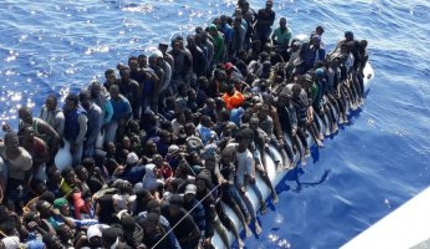 حرس السواحل الليبى يعلن إنقاذ 315 مهاجرا غير شرعى 