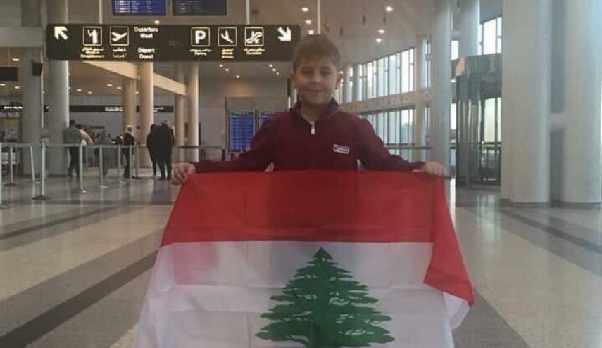 بطريقته الخاصة..طفل لبناني يرفض التطبيع مع الإحتلال ويفتخر!(شاهد) 