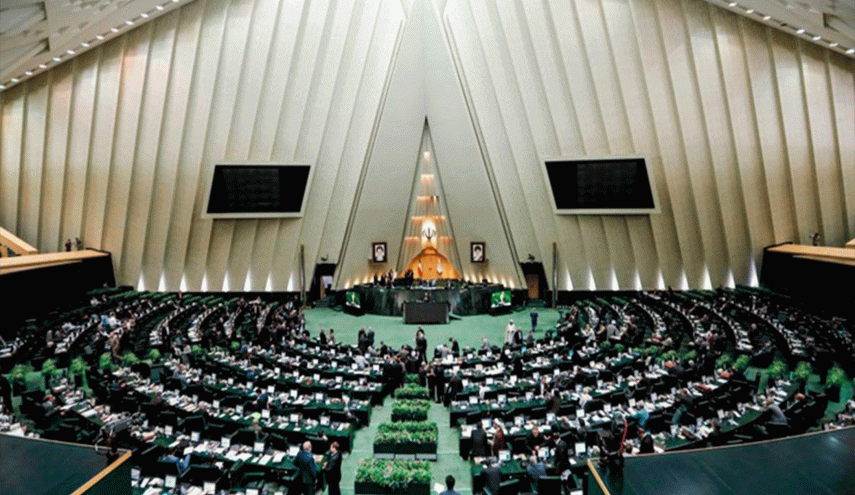 وزير النفط و 3 وزراء آخرين يحضرون اجتماع البرلمان الايراني الاسبوع القادم