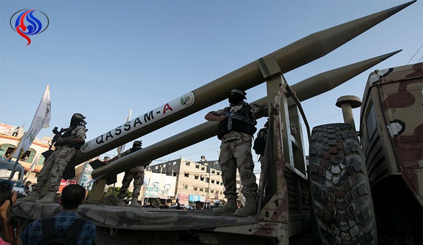 اذعان یک تحلیلگر صهیونیستی به موفقیت مهندسان حماس در پیشرفت دقت موشک ها