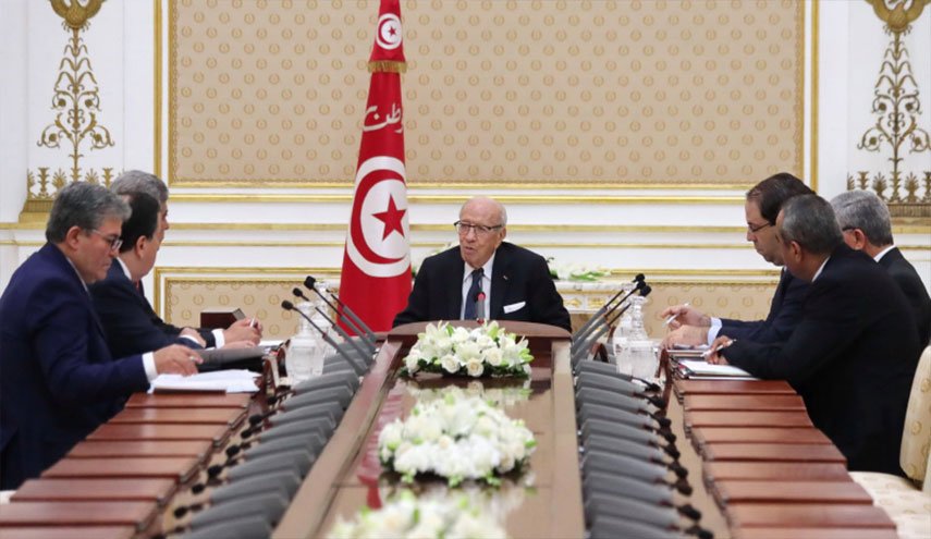 الرئيس التونسي يهاجم حركة 
