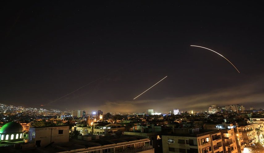 صور لشظايا صواريخ استهدفت ريف دمشق