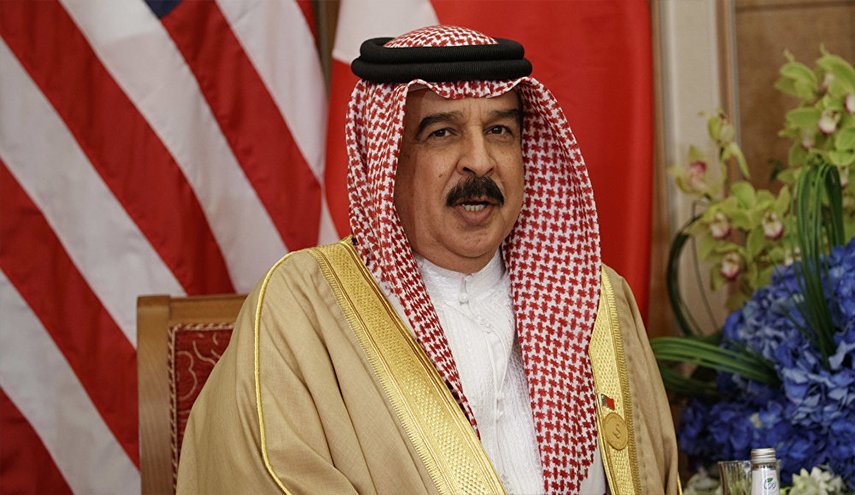 ملك البحرين يمدد لعمه.. لا تغيير في نظامنا دون الموت