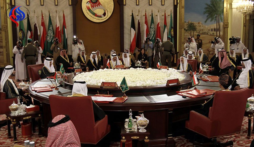 رای الیوم: شورای همکاری خلیج فارس به سرنوشت اتحادیه عرب دچار شده است