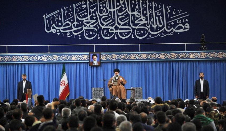 إستقبال قائد الثورة الاسلامية في ایران لأسر الشهداء