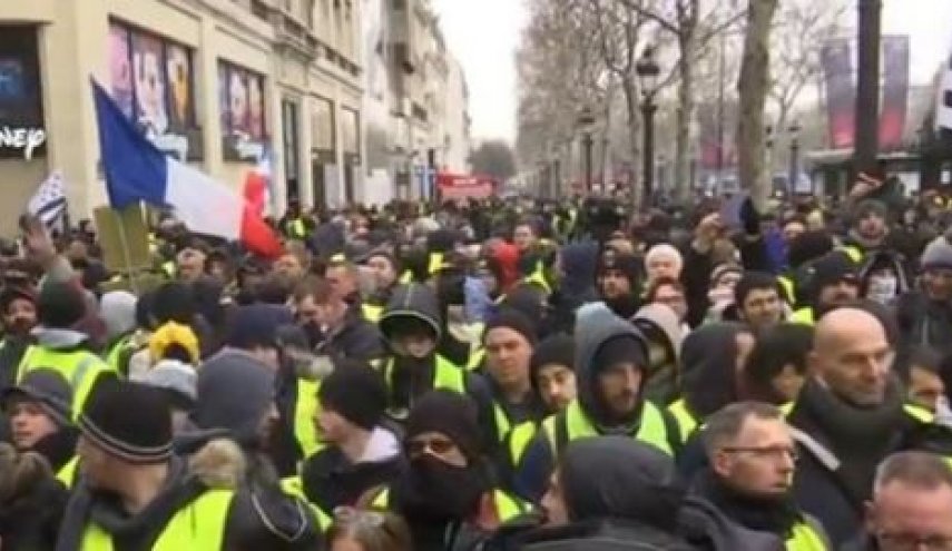 پنجمین «شنبه اعتراض» در فرانسه/همبستگی معترضان با دانش‌آموزان بازداشت‌شده