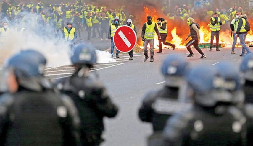 آیا حمله تروریستی در فرانسه کار دولت برای مقابله با جلیقه زردها بوده است؟