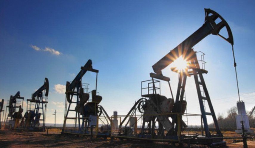 کاهش سه دلاری بهای نفت در بازار جهانی