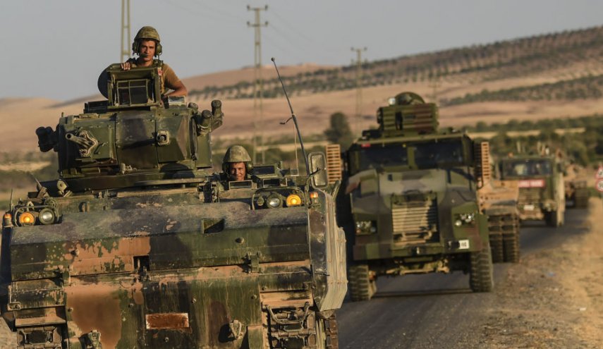 تركيا تنقل قوات خاصة إلى حدود سوريا