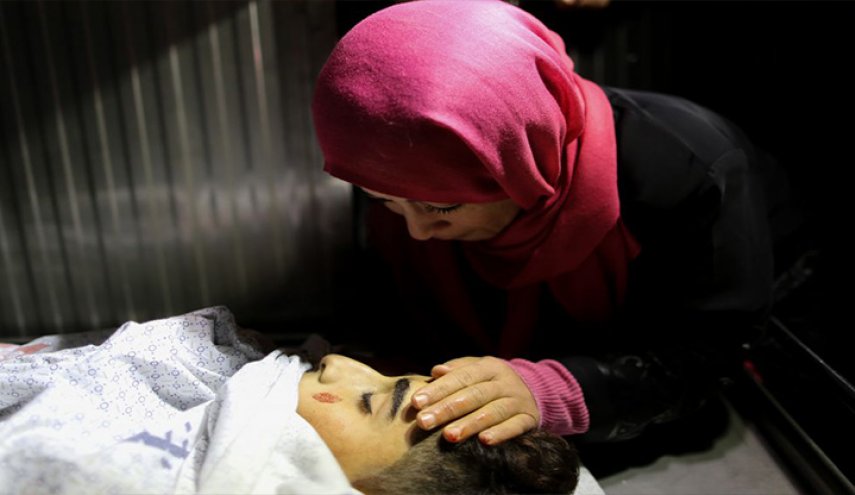 شهيد رابع باعتداء الاحتلال على المتظاهرين في غزة