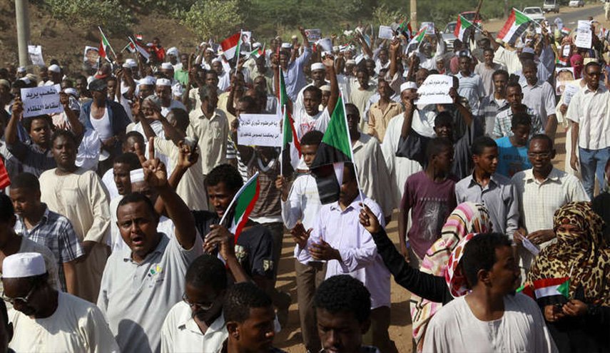 في يومها الخامس.. احتجاجات وسط السودان