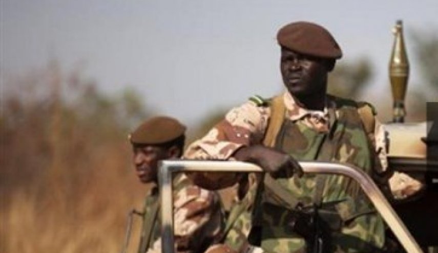 رئيس وزراء مالي يعلن تعزيز العمليات ضد المتمردين