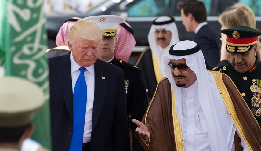 لماذا يتعامل ترامب مع السعودية كماكينة “صرف آلي”؟