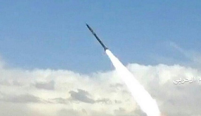 شلیک دو موشک «زلزال 1» یمن به مواضع نظامیان سعودی در «نجران»